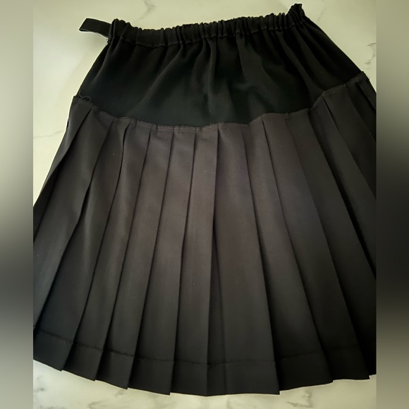 Rhonda Maternity black pleated skirt - Picture 13 of 14